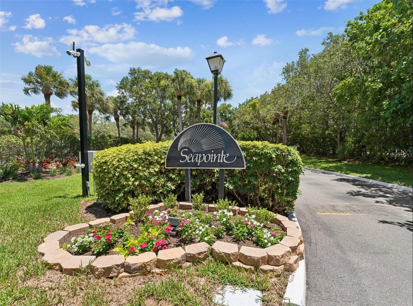 7520 SUNSHINE SKYWAY LN S #T18, ST PETERSBURG, FL, 33711