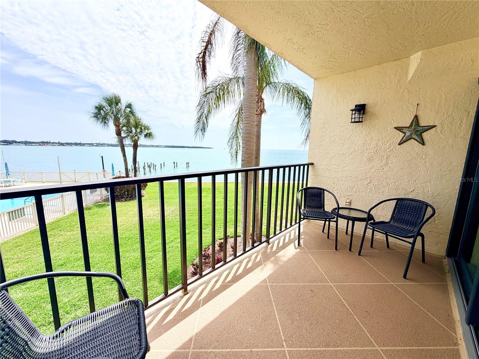 7520 SUNSHINE SKYWAY LN S #T18, ST PETERSBURG, FL, 33711
