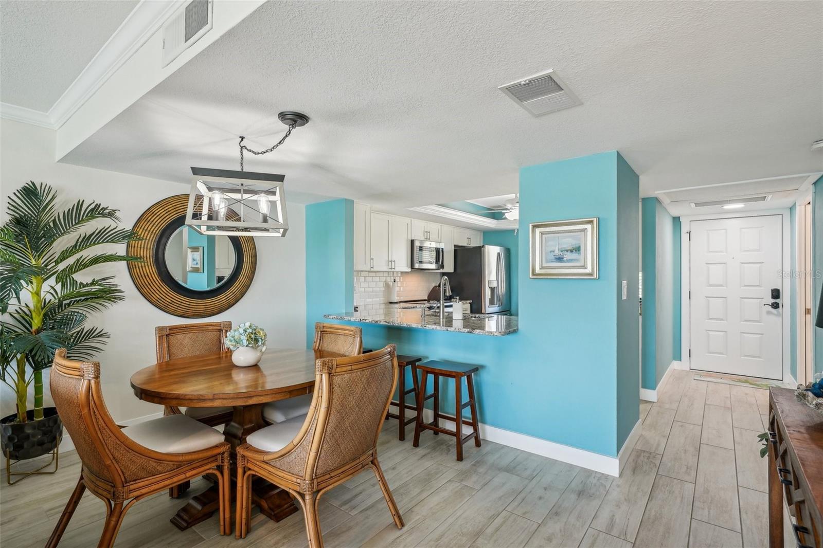 7520 SUNSHINE SKYWAY LN S #T18, ST PETERSBURG, FL, 33711