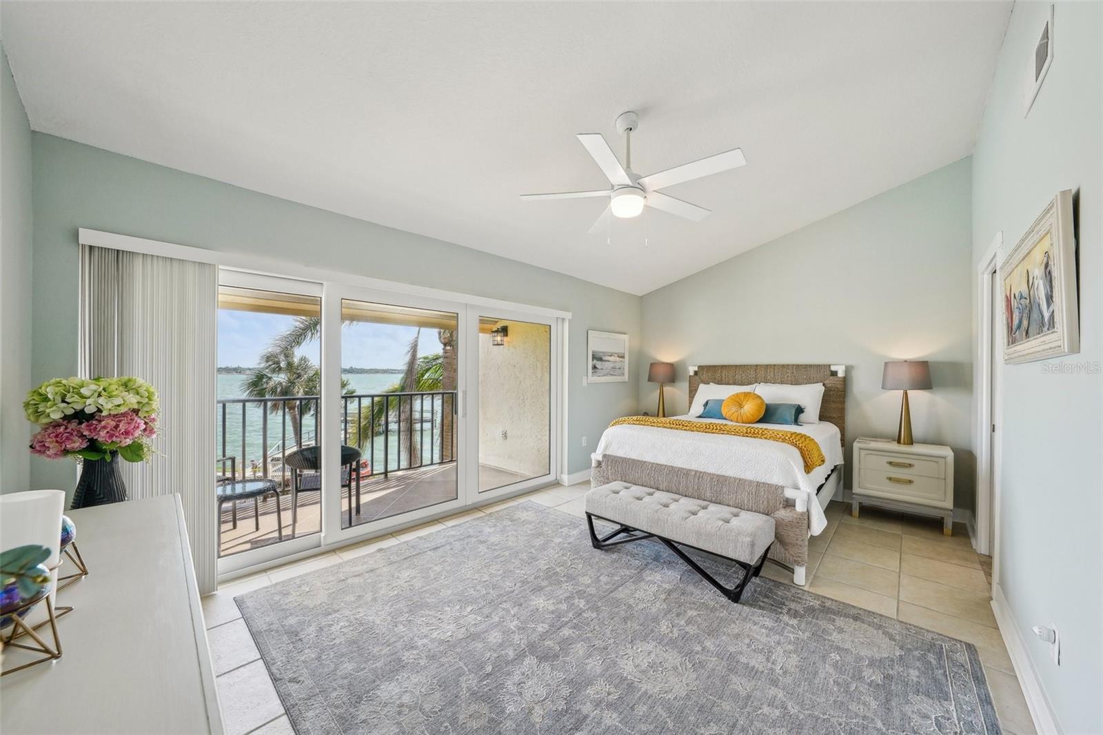 7520 SUNSHINE SKYWAY LN S #T18, ST PETERSBURG, FL, 33711