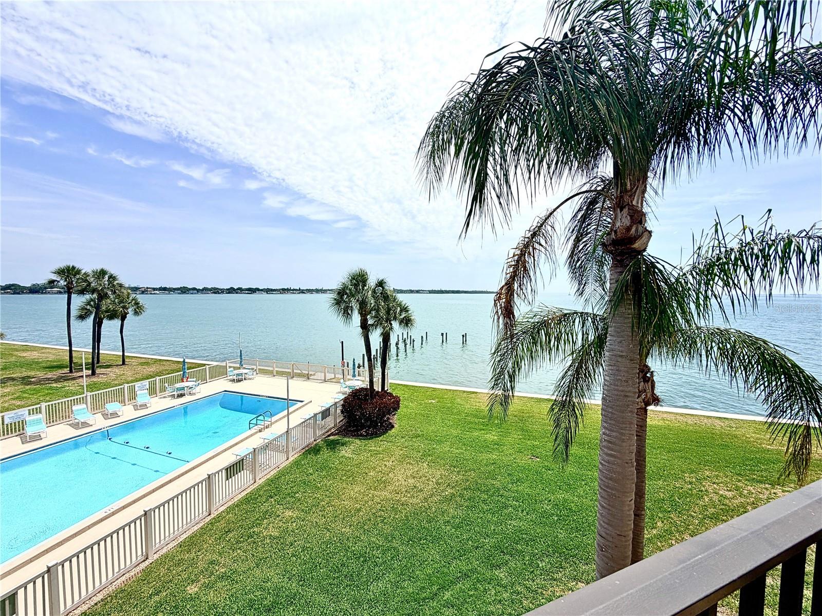 7520 SUNSHINE SKYWAY LN S #T18, ST PETERSBURG, FL, 33711