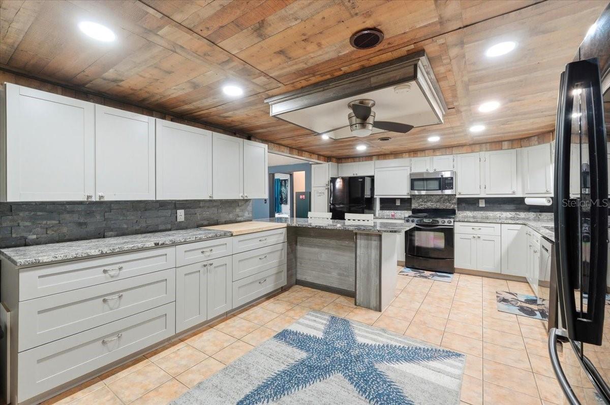 1240 ALLIGATOR ALY, HAINES CITY, FL, 33844