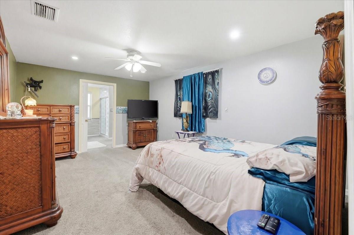 1240 ALLIGATOR ALY, HAINES CITY, FL, 33844