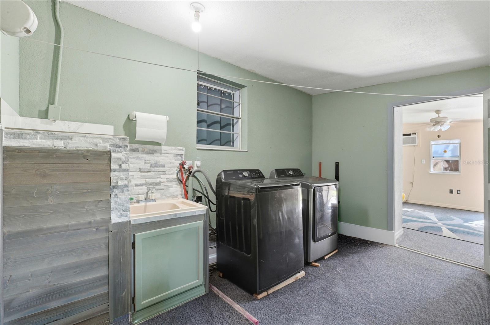 1240 ALLIGATOR ALY, HAINES CITY, FL, 33844