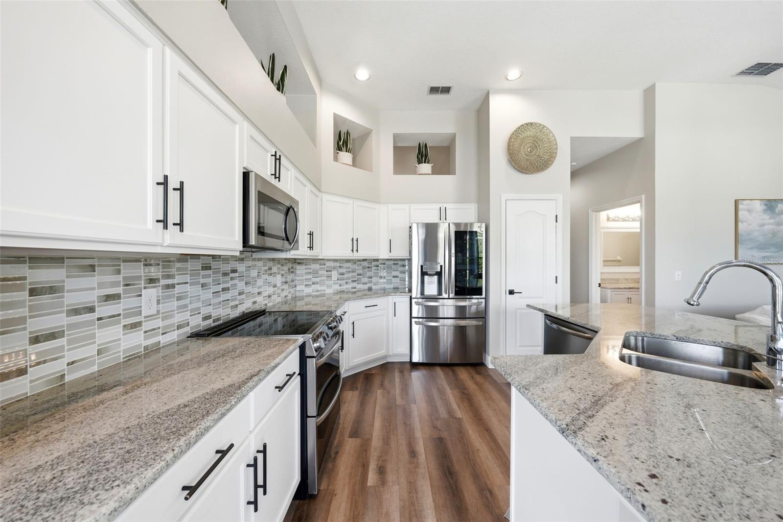 1941 CITRUS CT, MOUNT DORA, FL, 32757