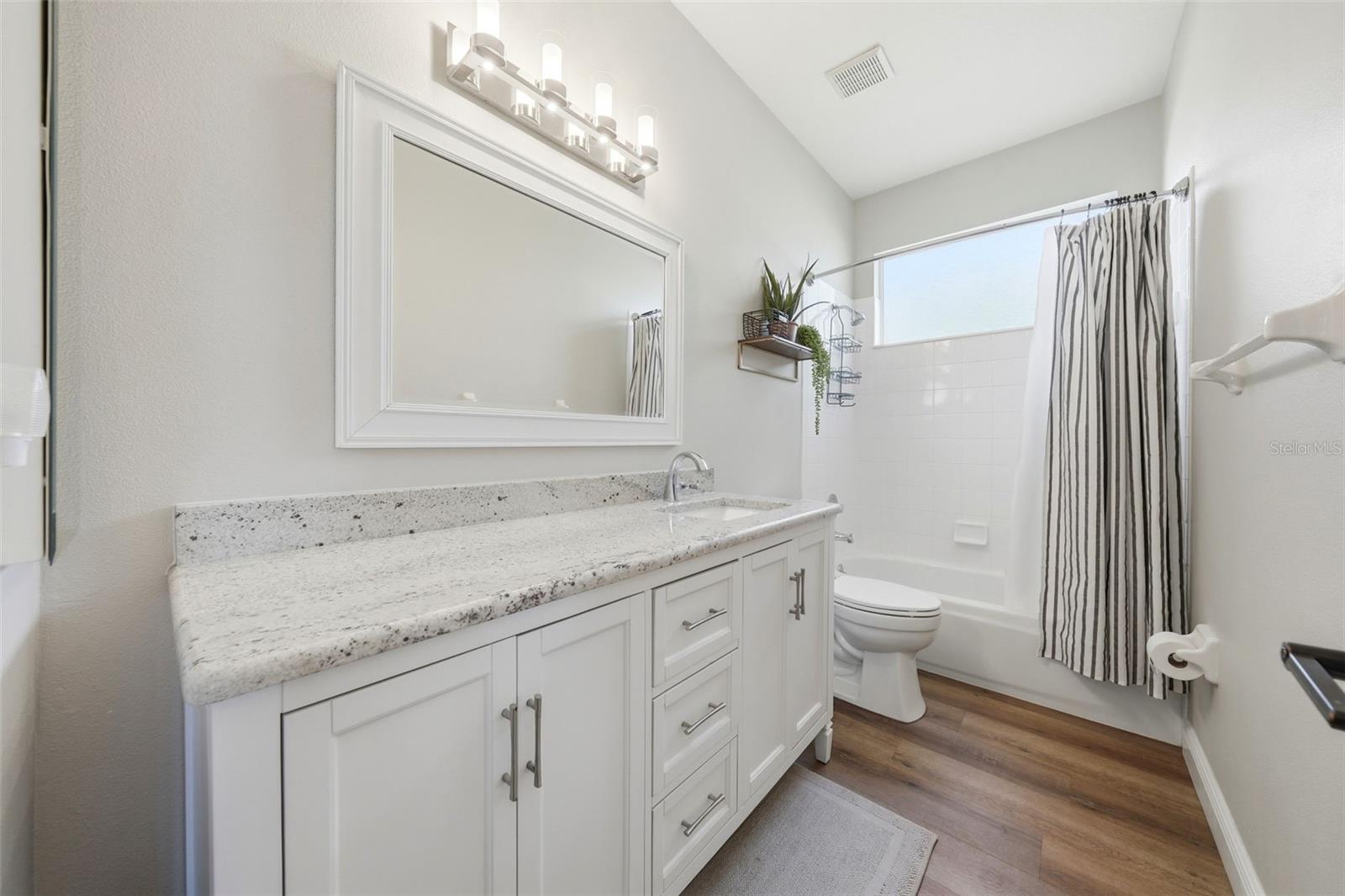 1941 CITRUS CT, MOUNT DORA, FL, 32757