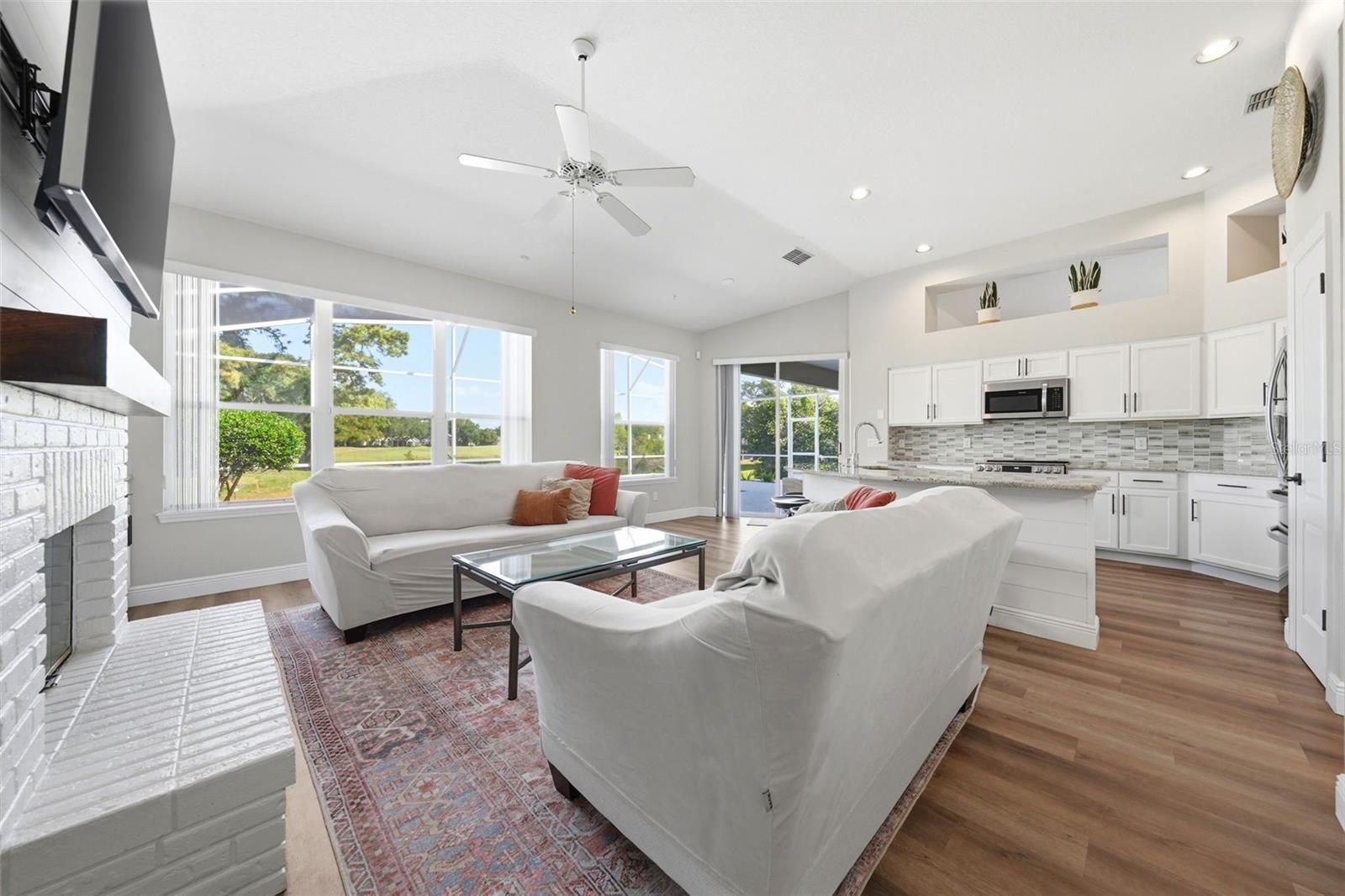 1941 CITRUS CT, MOUNT DORA, FL, 32757