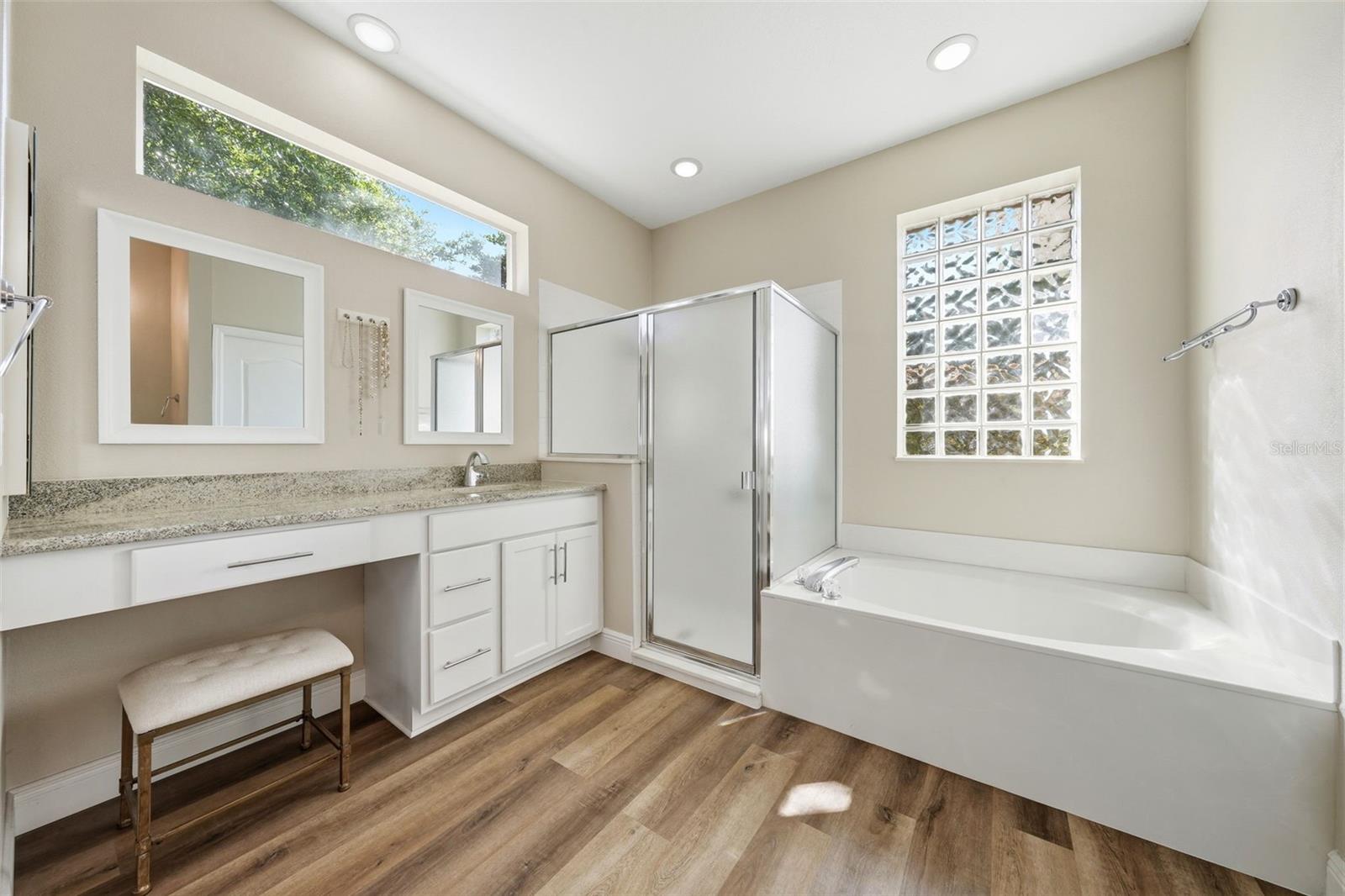 1941 CITRUS CT, MOUNT DORA, FL, 32757