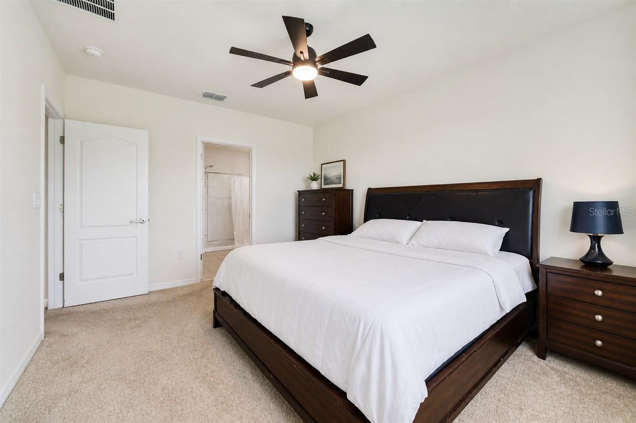 2135 E OLD MILL DR, DELTONA, FL, 32725