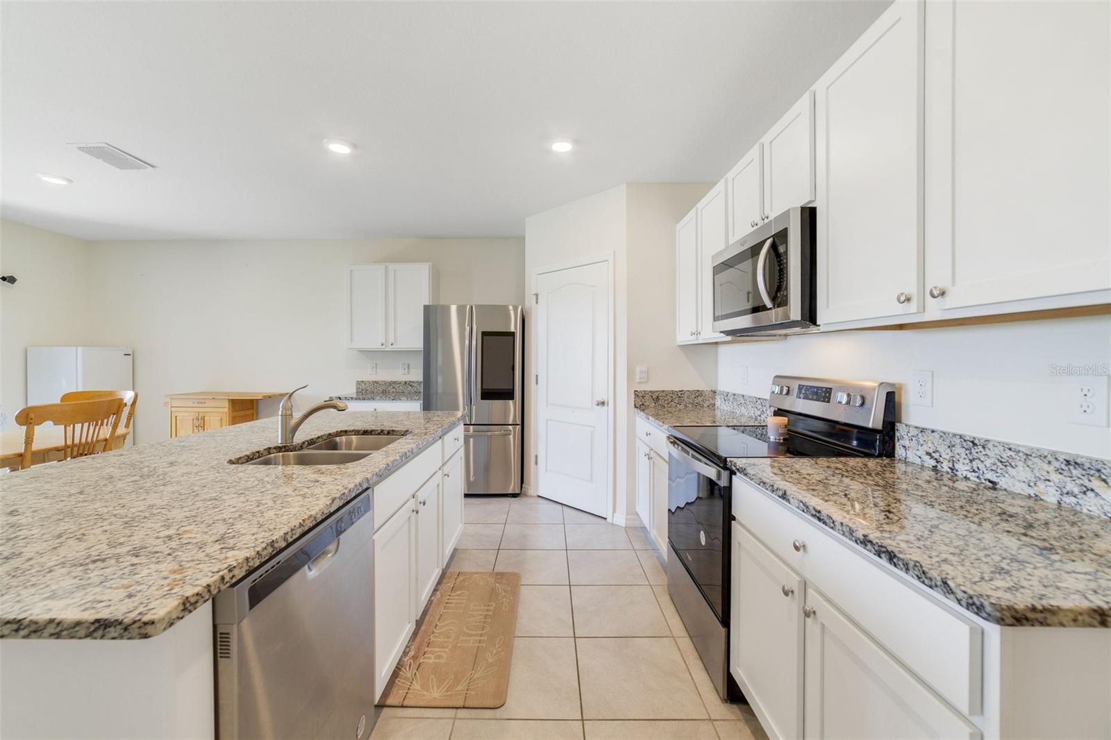 2135 E OLD MILL DR, DELTONA, FL, 32725