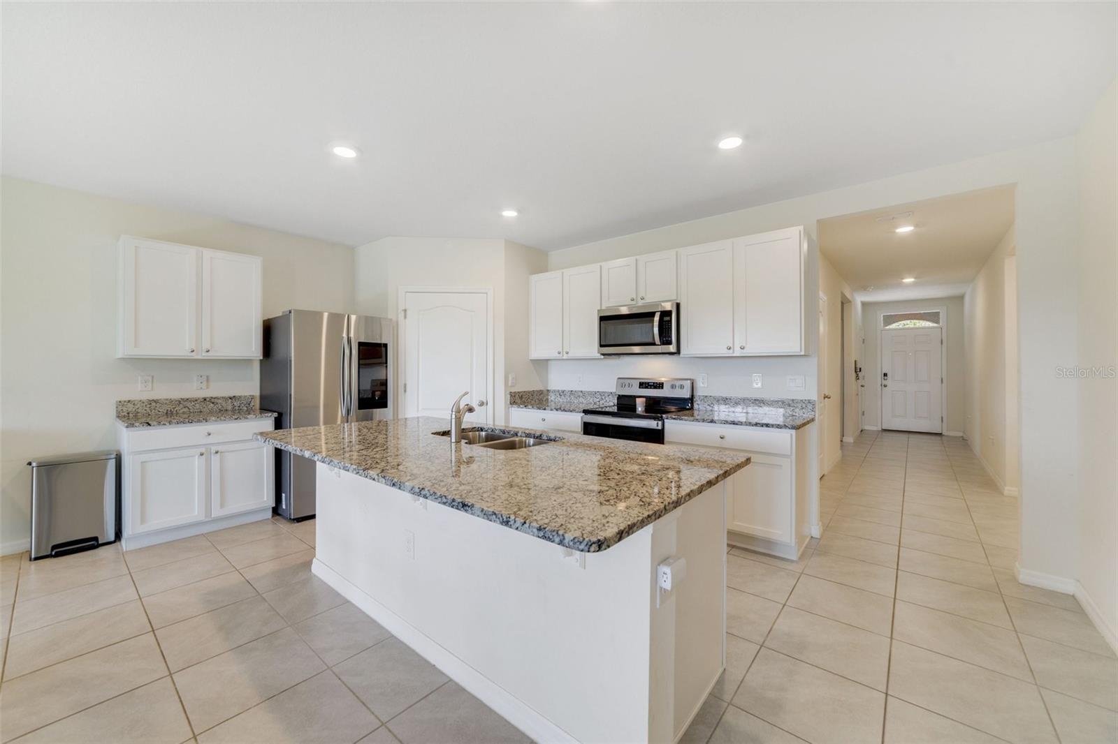 2135 E OLD MILL DR, DELTONA, FL, 32725