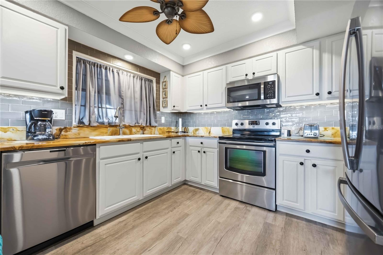 23465 HARBORVIEW RD #231, PUNTA GORDA, FL, 33980