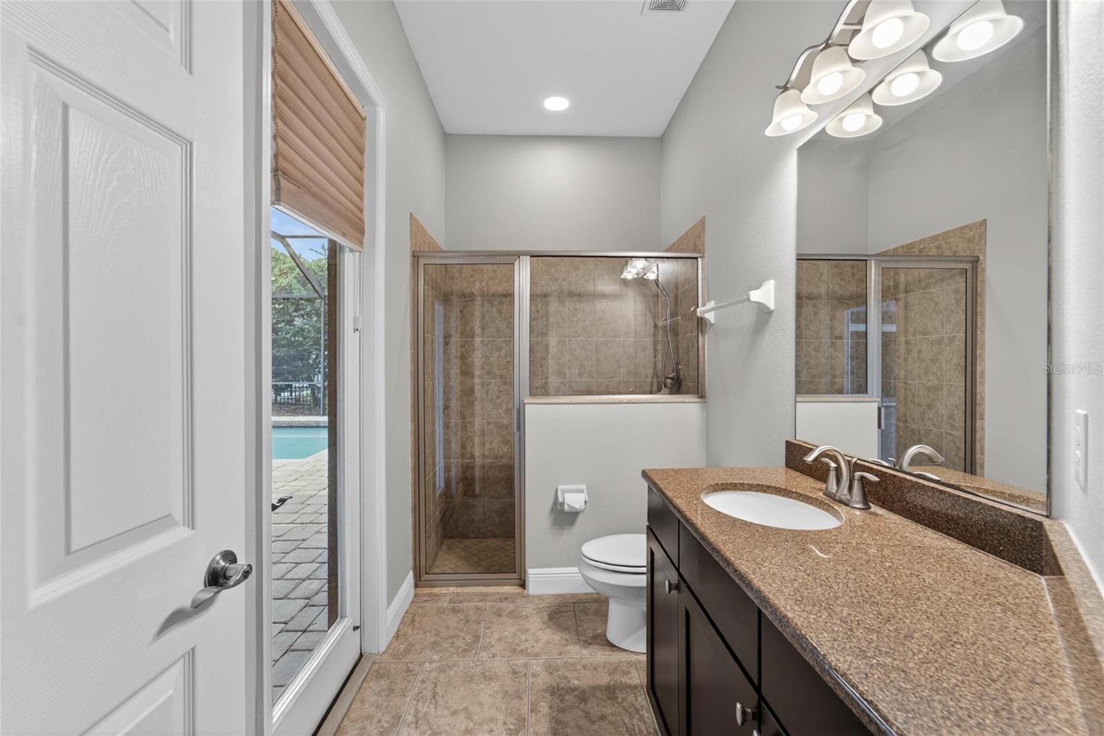 15921 PERSIMMON GROVE DR, LITHIA, FL, 33547