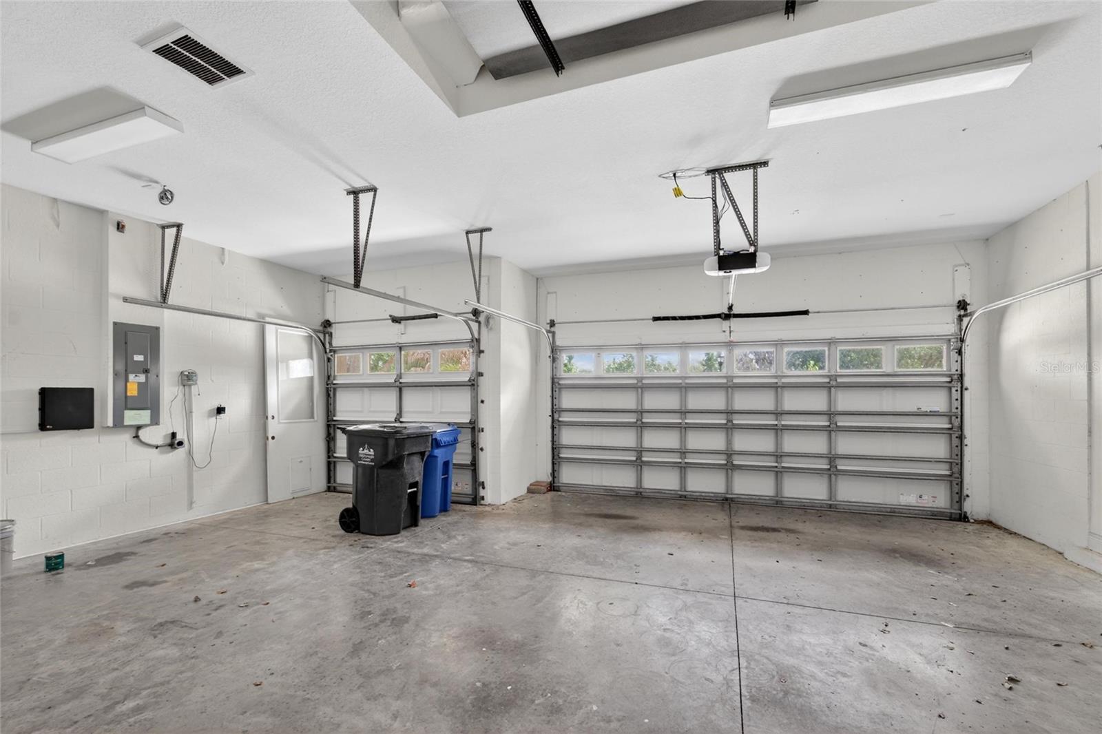 15921 PERSIMMON GROVE DR, LITHIA, FL, 33547