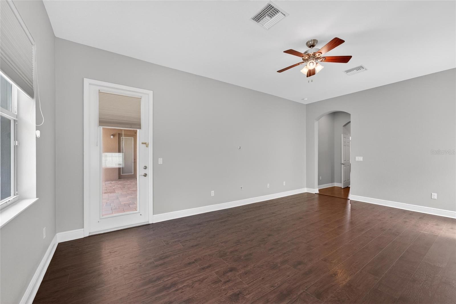 15921 PERSIMMON GROVE DR, LITHIA, FL, 33547