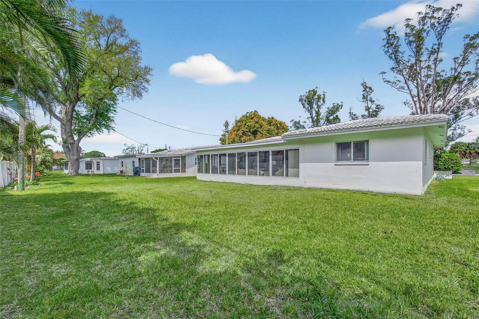 14362 93RD AVE, SEMINOLE, FL, 33776