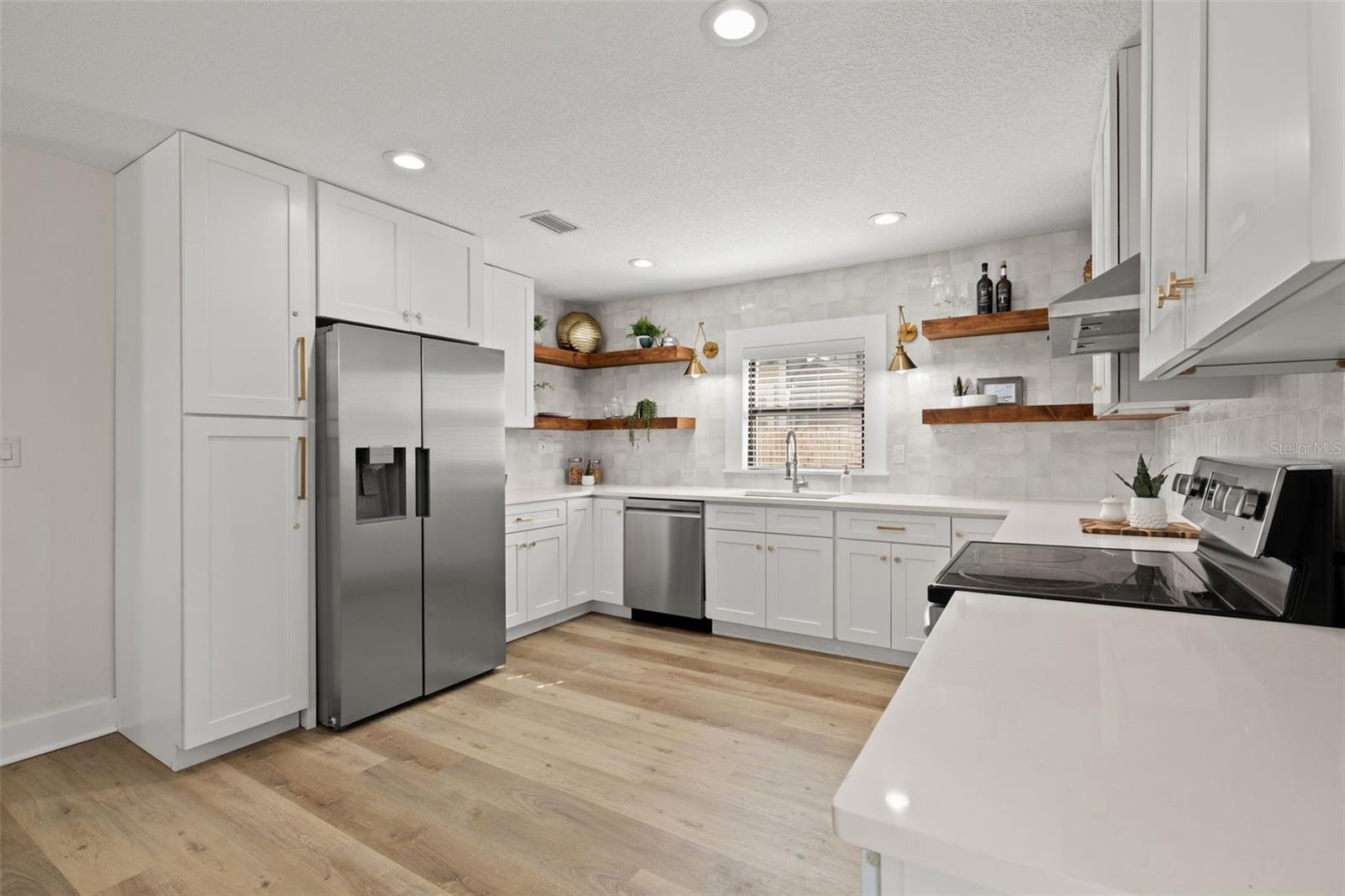103 E LAMBRIGHT ST, TAMPA, FL, 33604