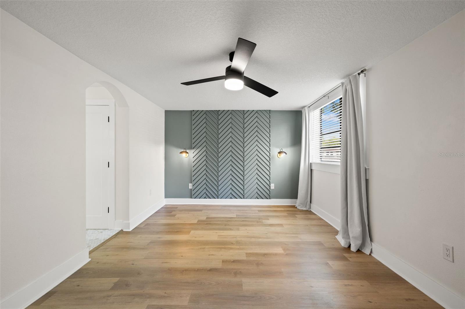 103 E LAMBRIGHT ST, TAMPA, FL, 33604