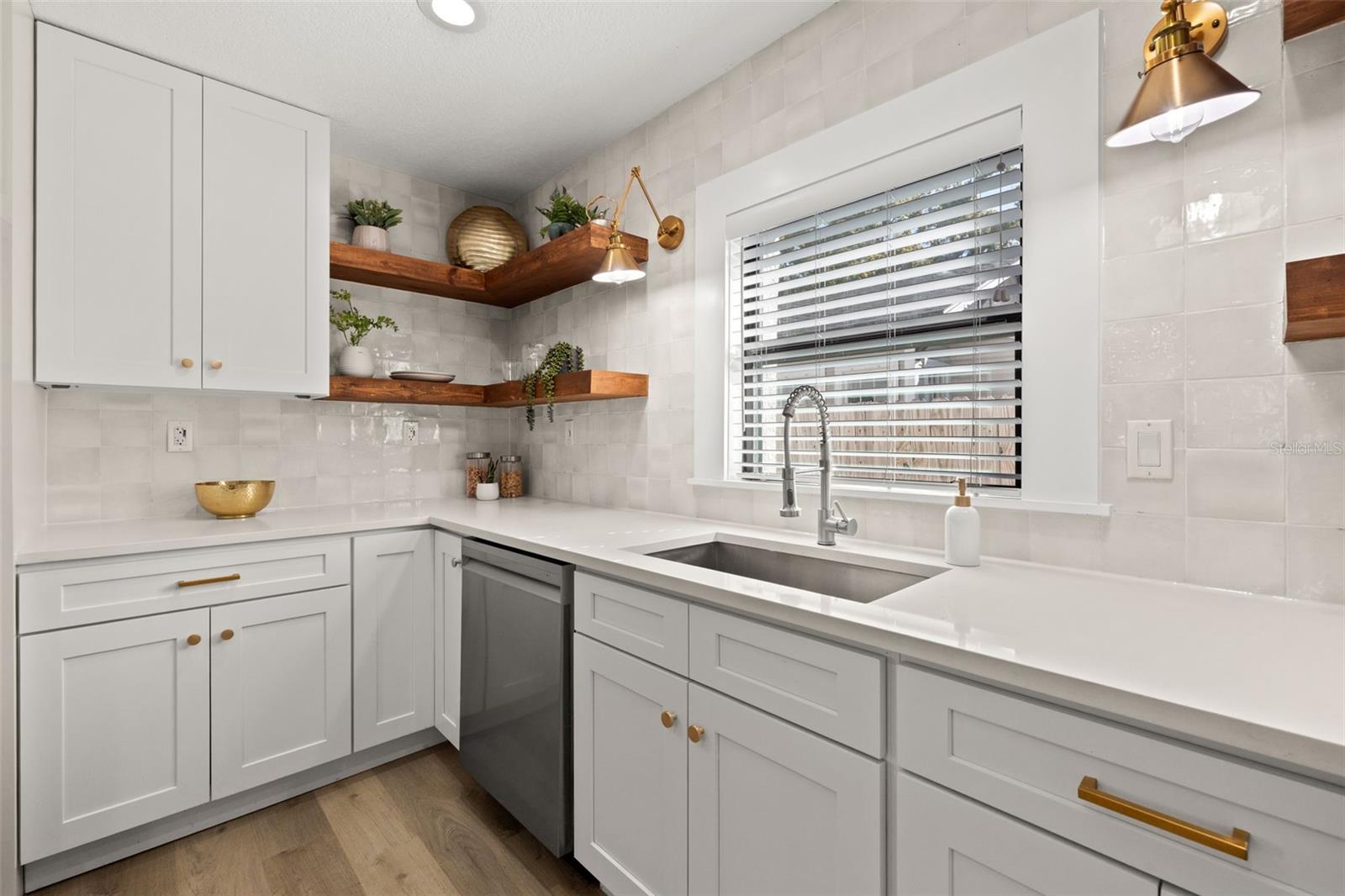 103 E LAMBRIGHT ST, TAMPA, FL, 33604