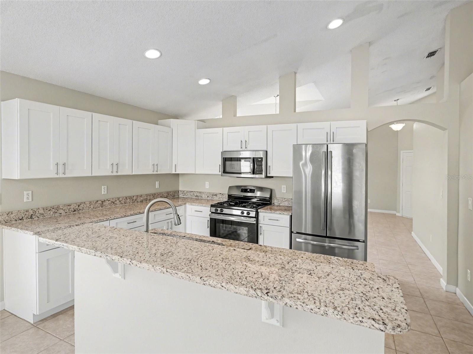 2830 WILSHIRE RD, CLERMONT, FL, 34714