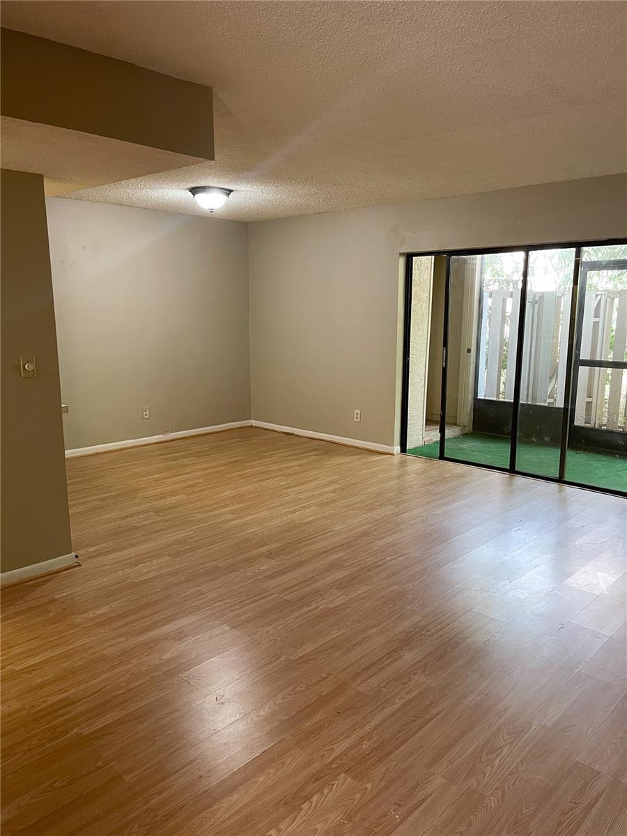 4873 PURITAN CIR #2401, TAMPA, FL, 33617