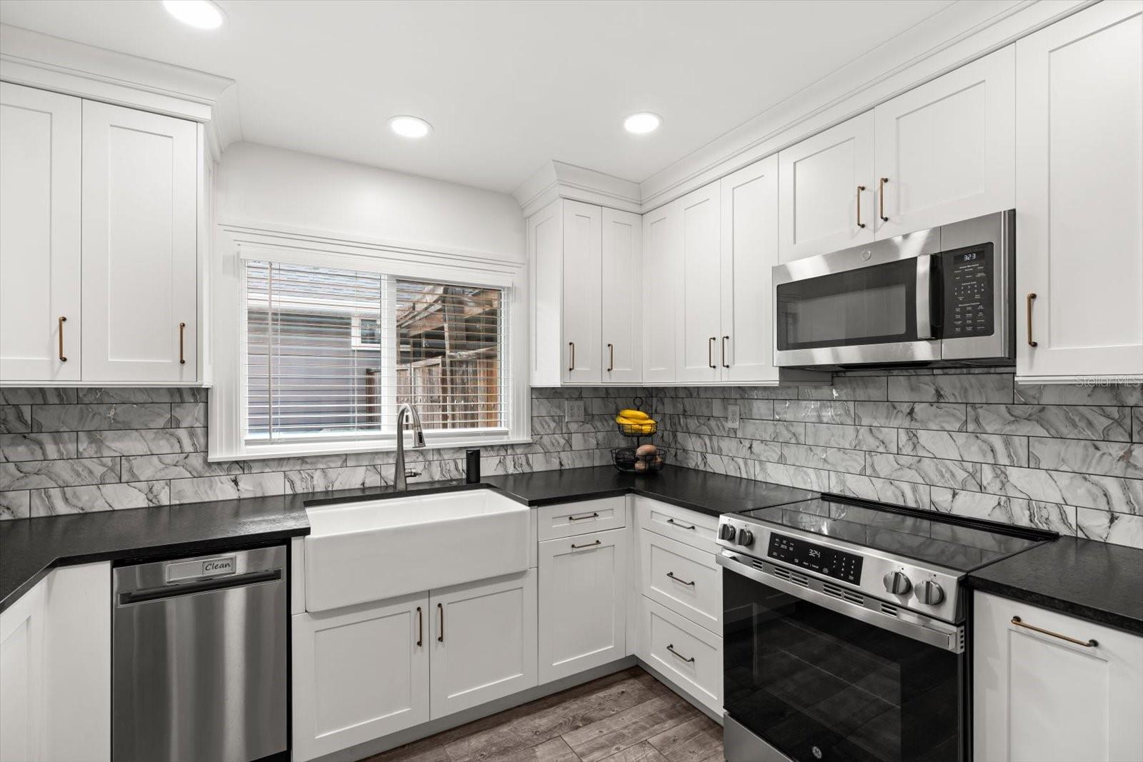 2211 OREGON ST, ORLANDO, FL, 32803