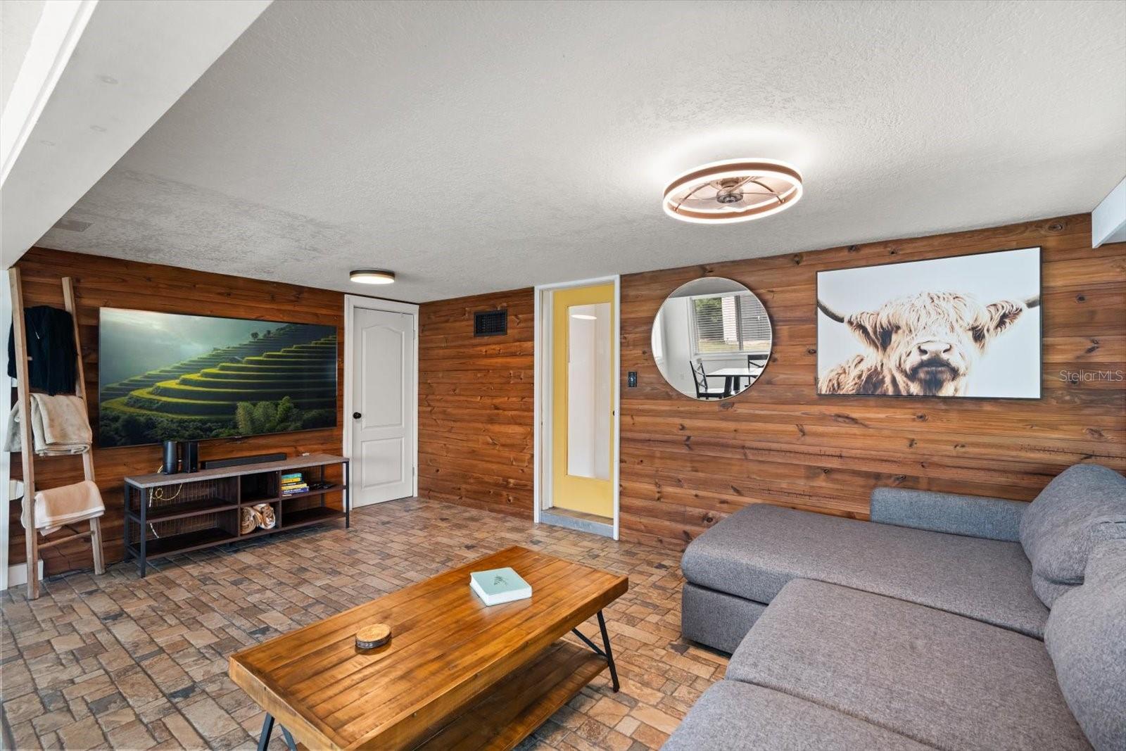 2211 OREGON ST, ORLANDO, FL, 32803