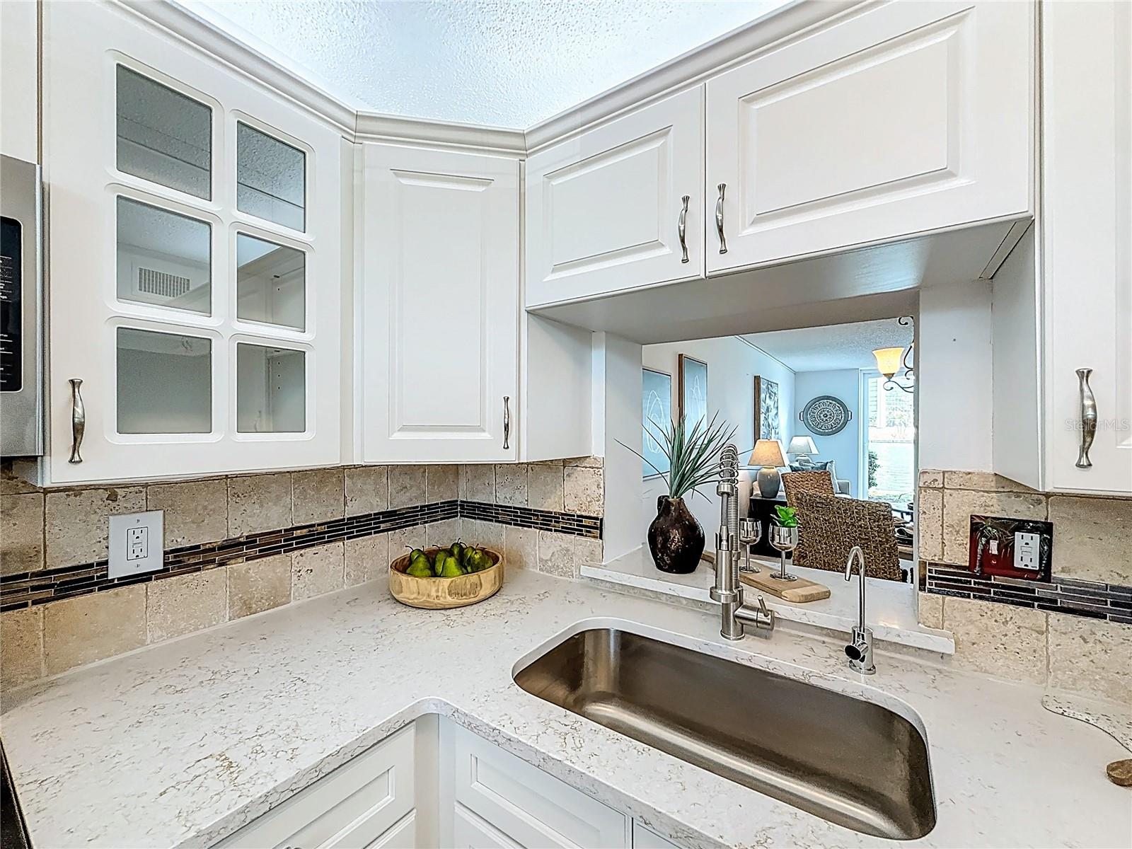 7425 BAY ISLAND DR S #105, SOUTH PASADENA, FL, 33707