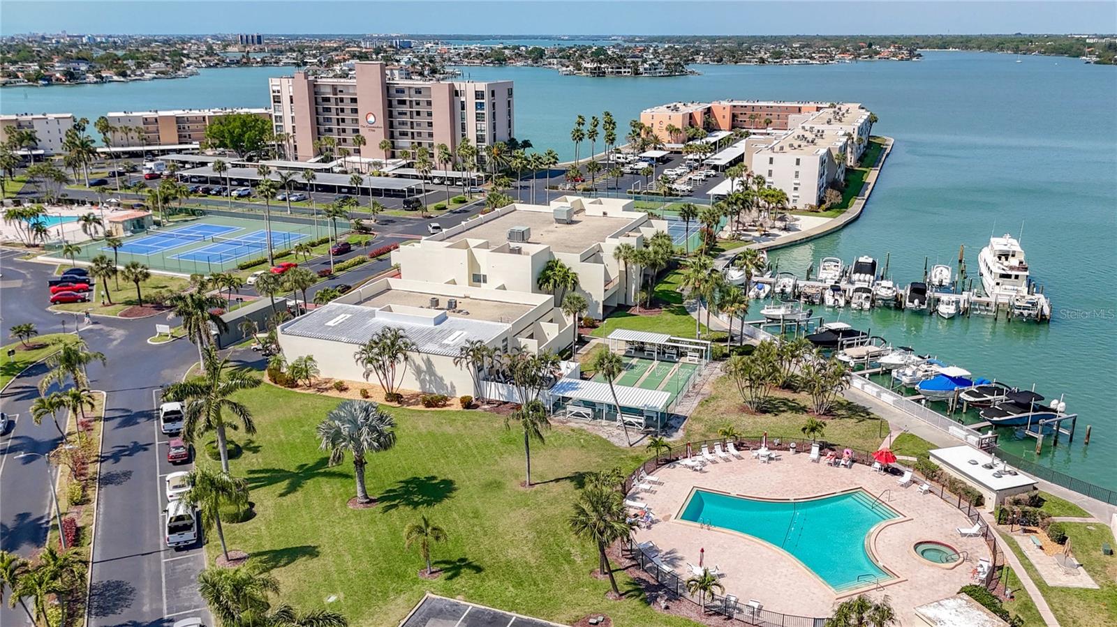 7425 BAY ISLAND DR S #105, SOUTH PASADENA, FL, 33707