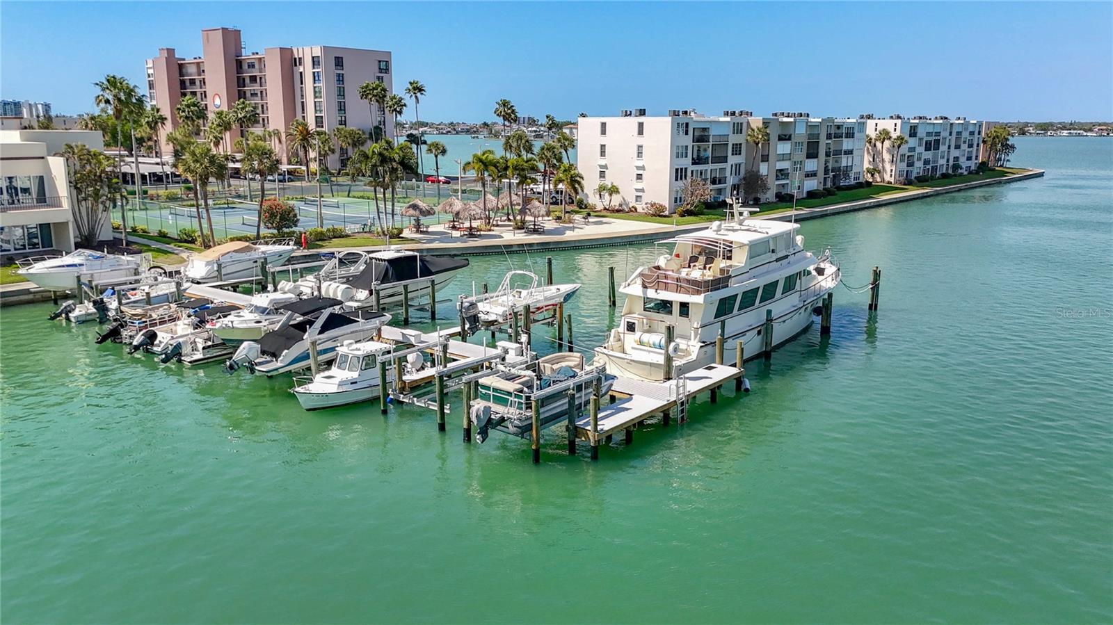 7425 BAY ISLAND DR S #105, SOUTH PASADENA, FL, 33707