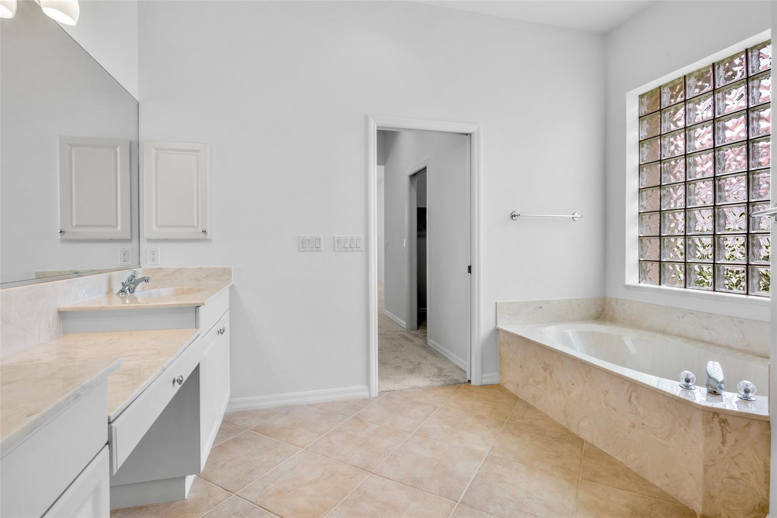 4975 SABAL LAKE CIR, SARASOTA, FL, 34238