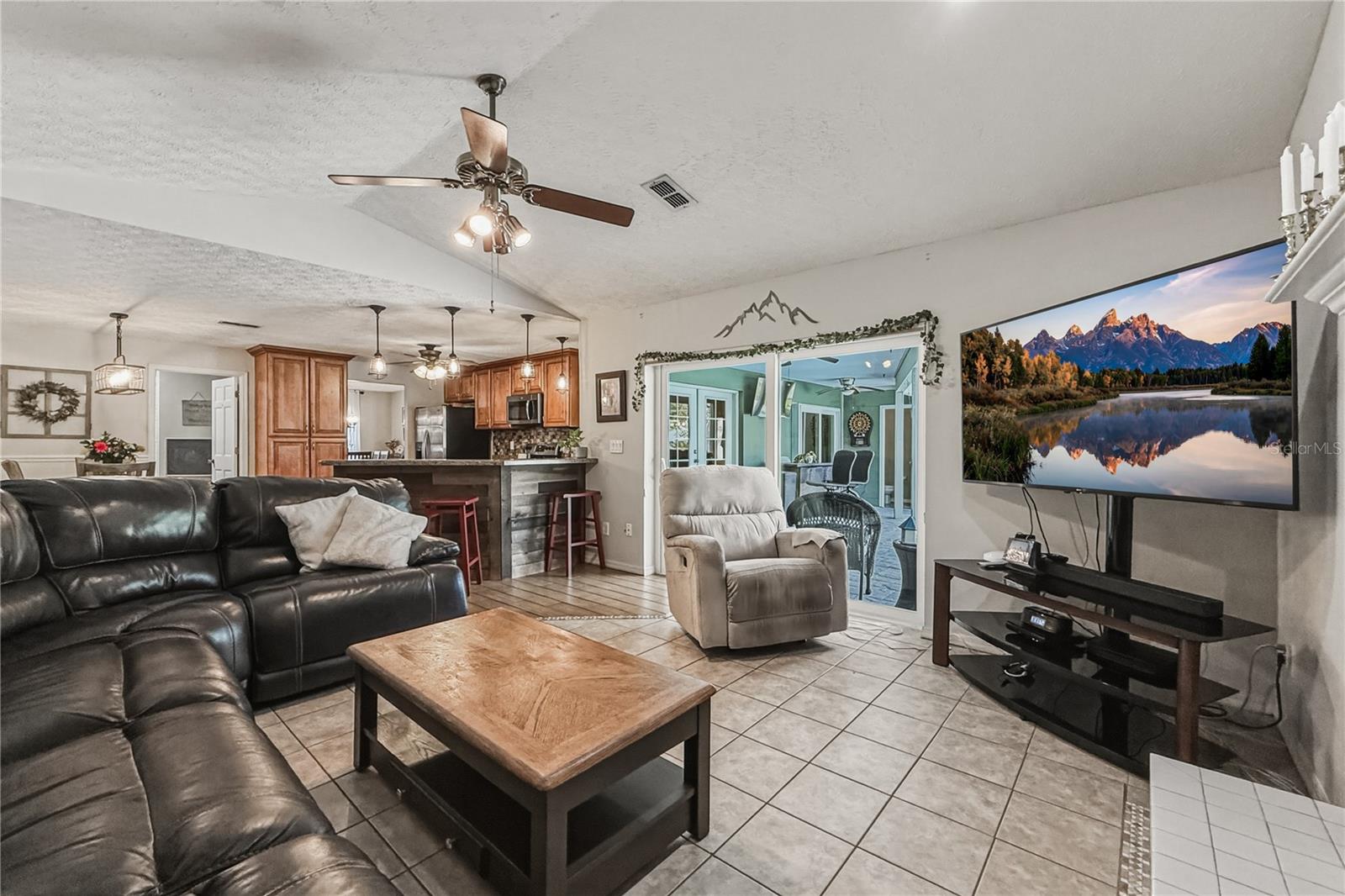 25317 TRADEWINDS DR, LAND O LAKES, FL, 34639