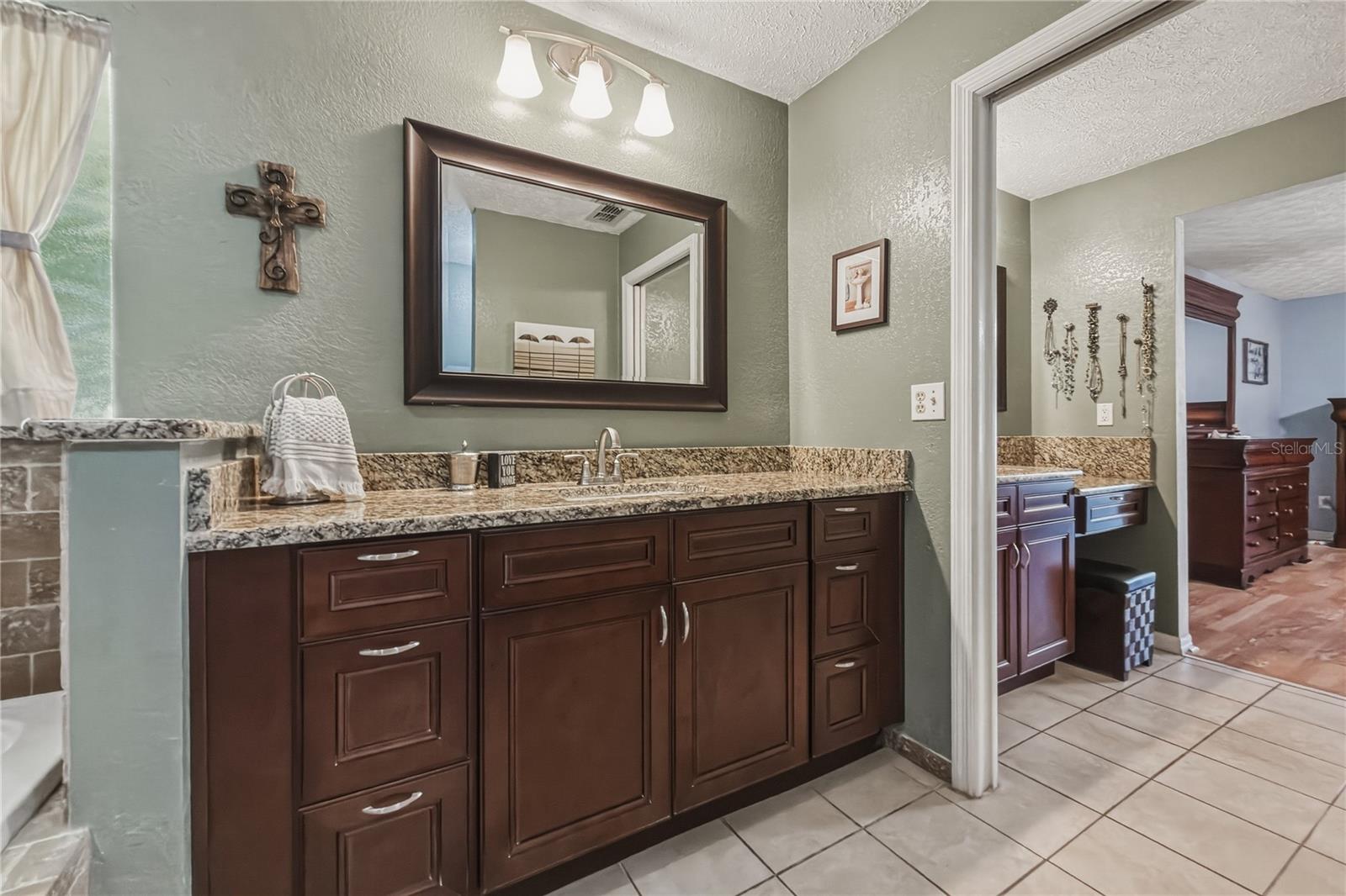 25317 TRADEWINDS DR, LAND O LAKES, FL, 34639