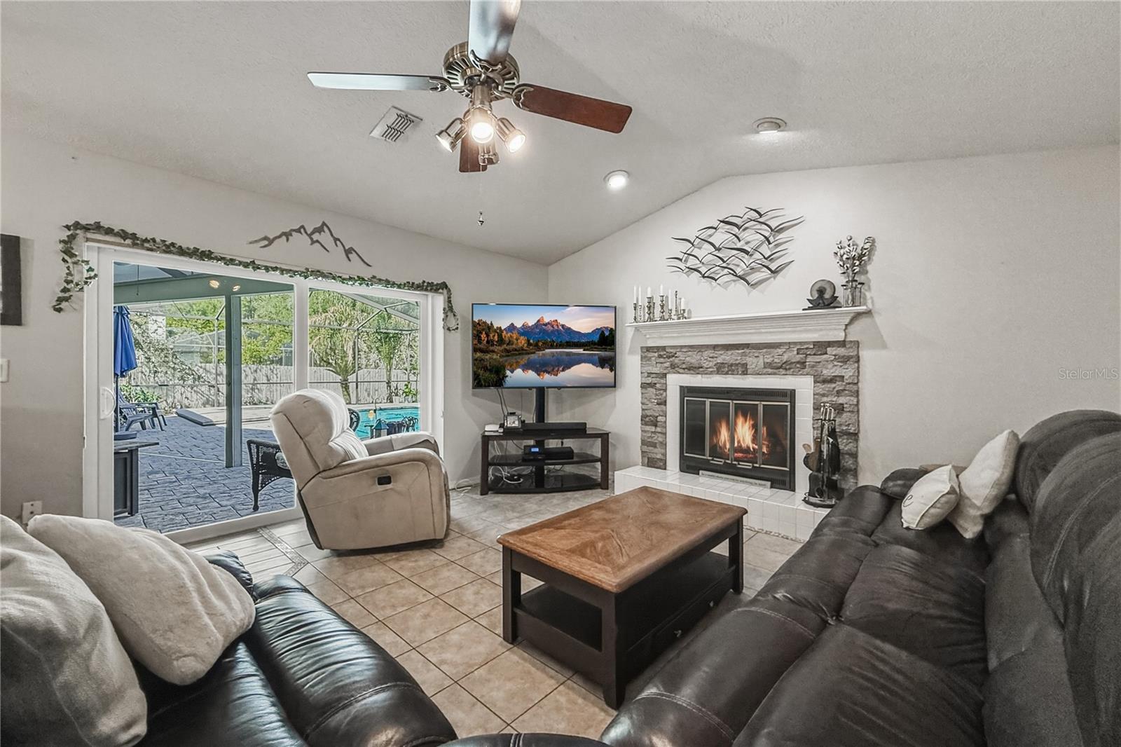 25317 TRADEWINDS DR, LAND O LAKES, FL, 34639