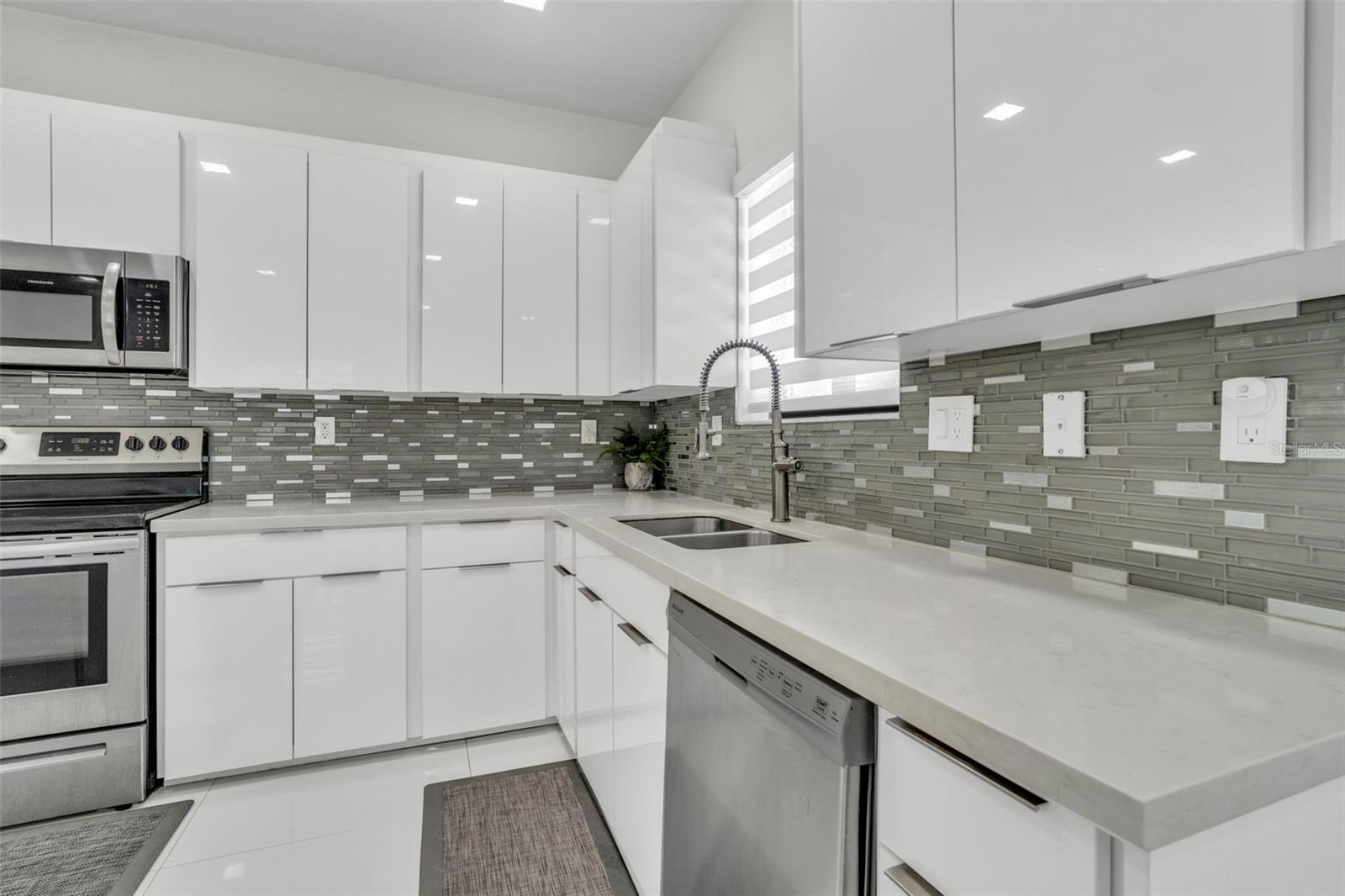 21301 SW 132ND CT, MIAMI, FL, 33177