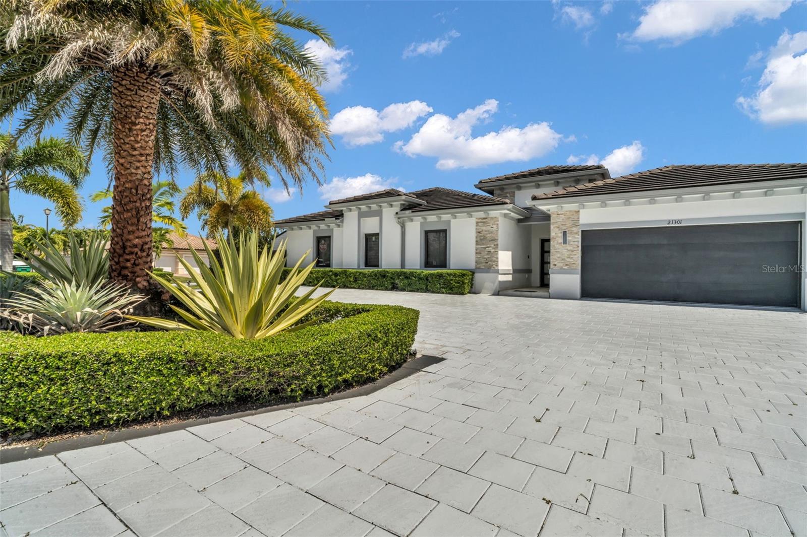 21301 SW 132ND CT, MIAMI, FL, 33177