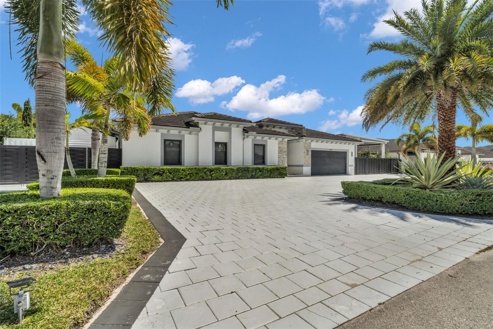 21301 SW 132ND CT, MIAMI, FL, 33177