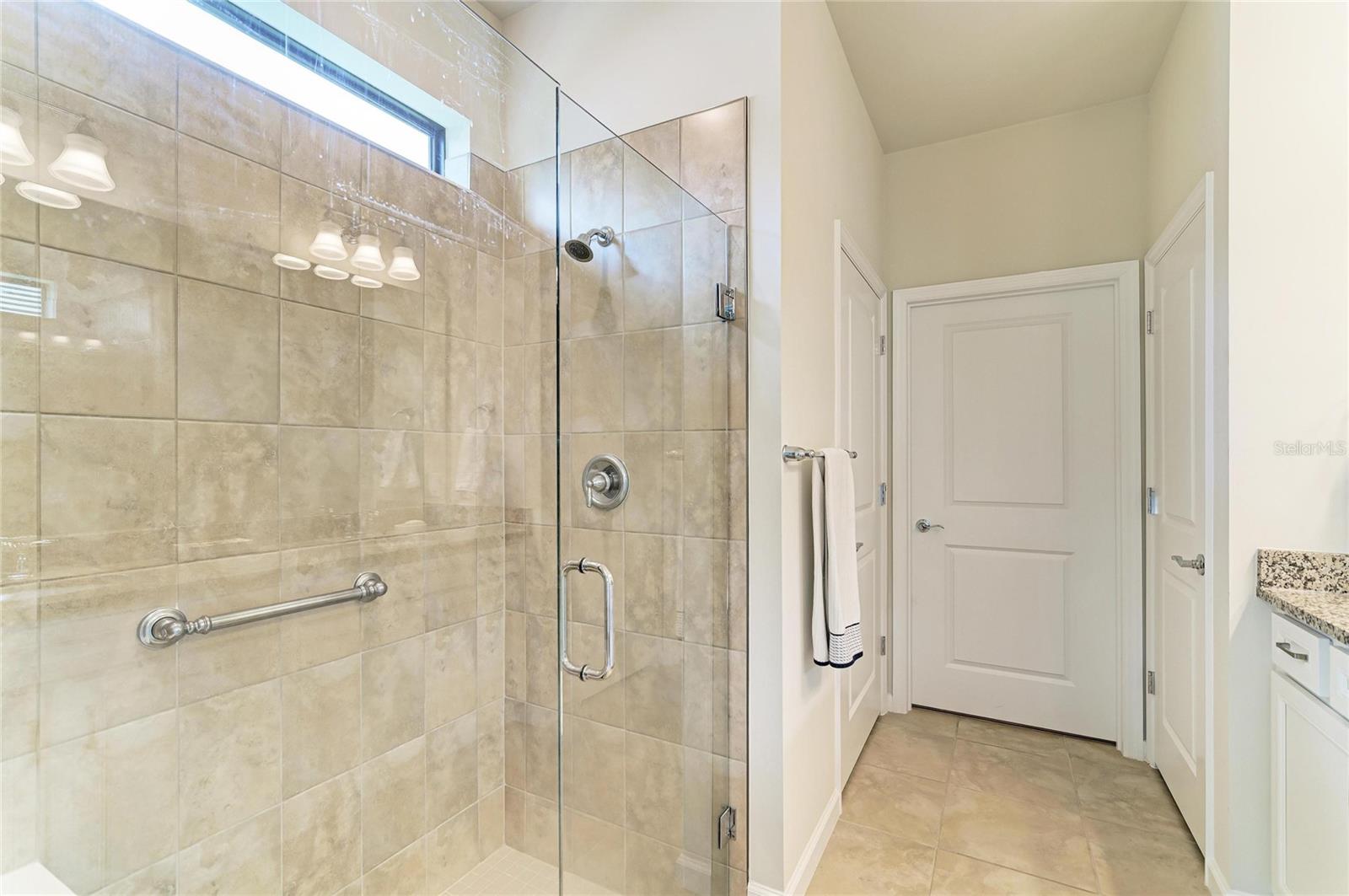 7013 HANOVER CT, LAKEWOOD RANCH, FL, 34202