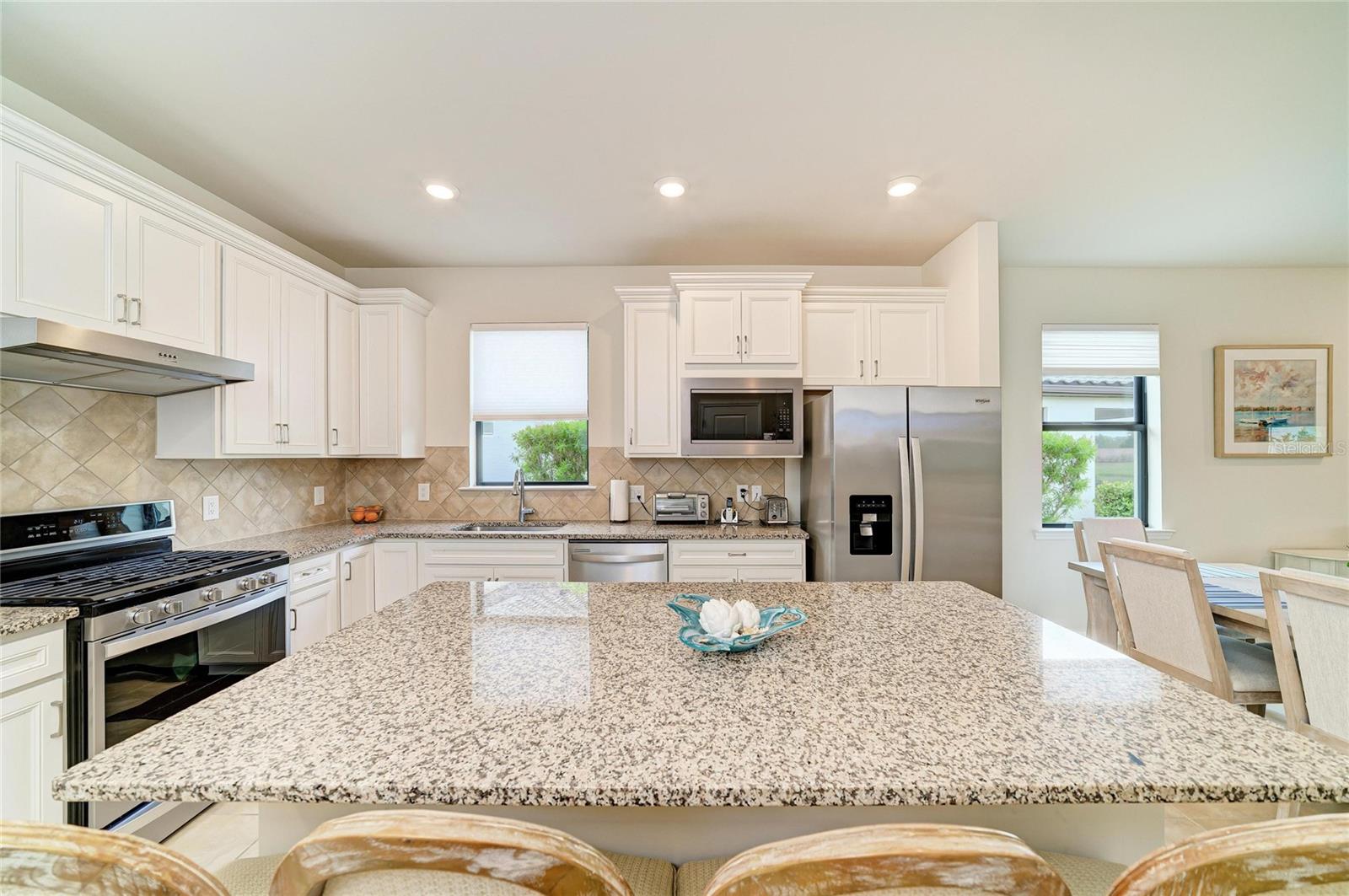 7013 HANOVER CT, LAKEWOOD RANCH, FL, 34202