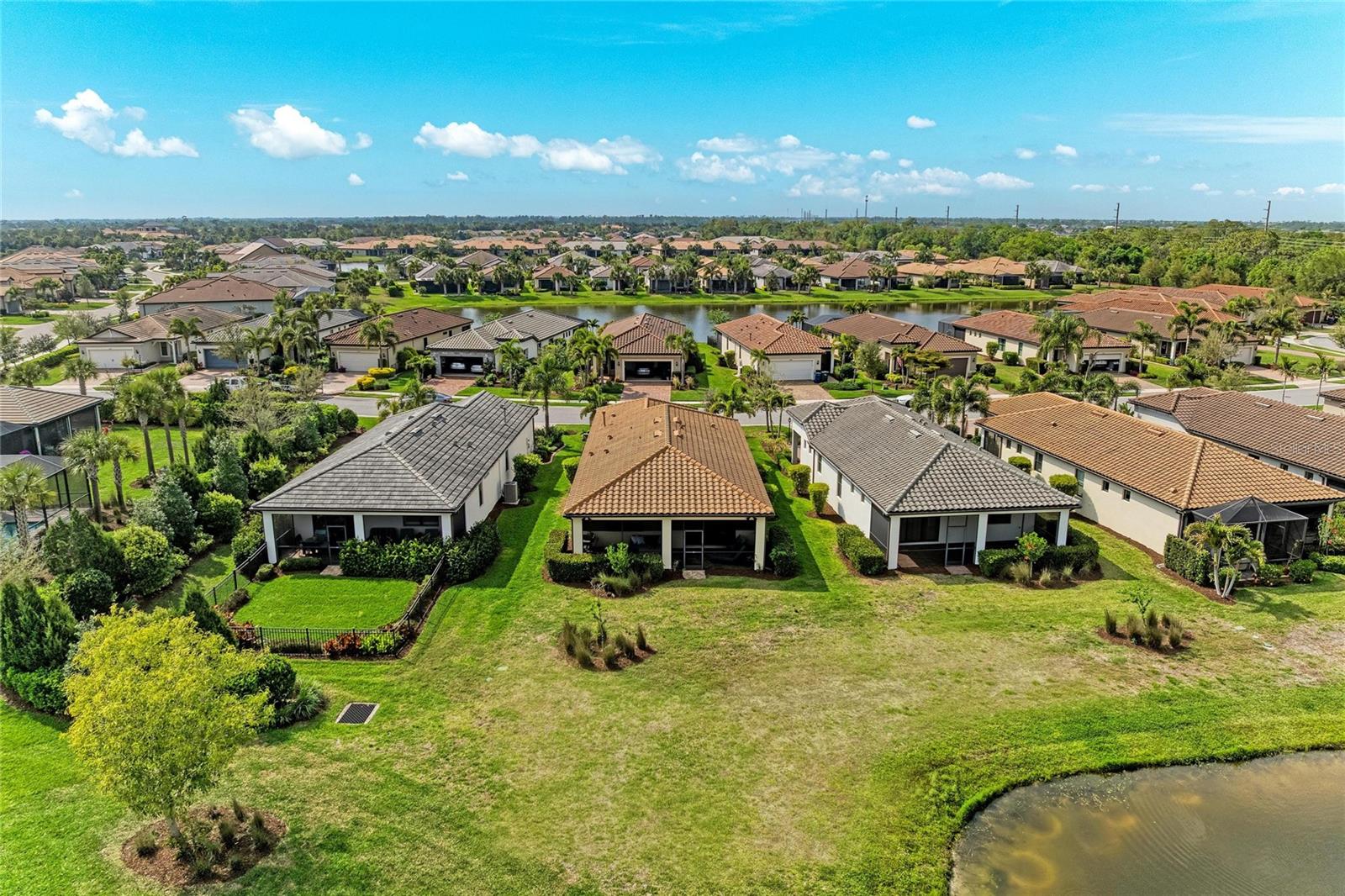 7013 HANOVER CT, LAKEWOOD RANCH, FL, 34202