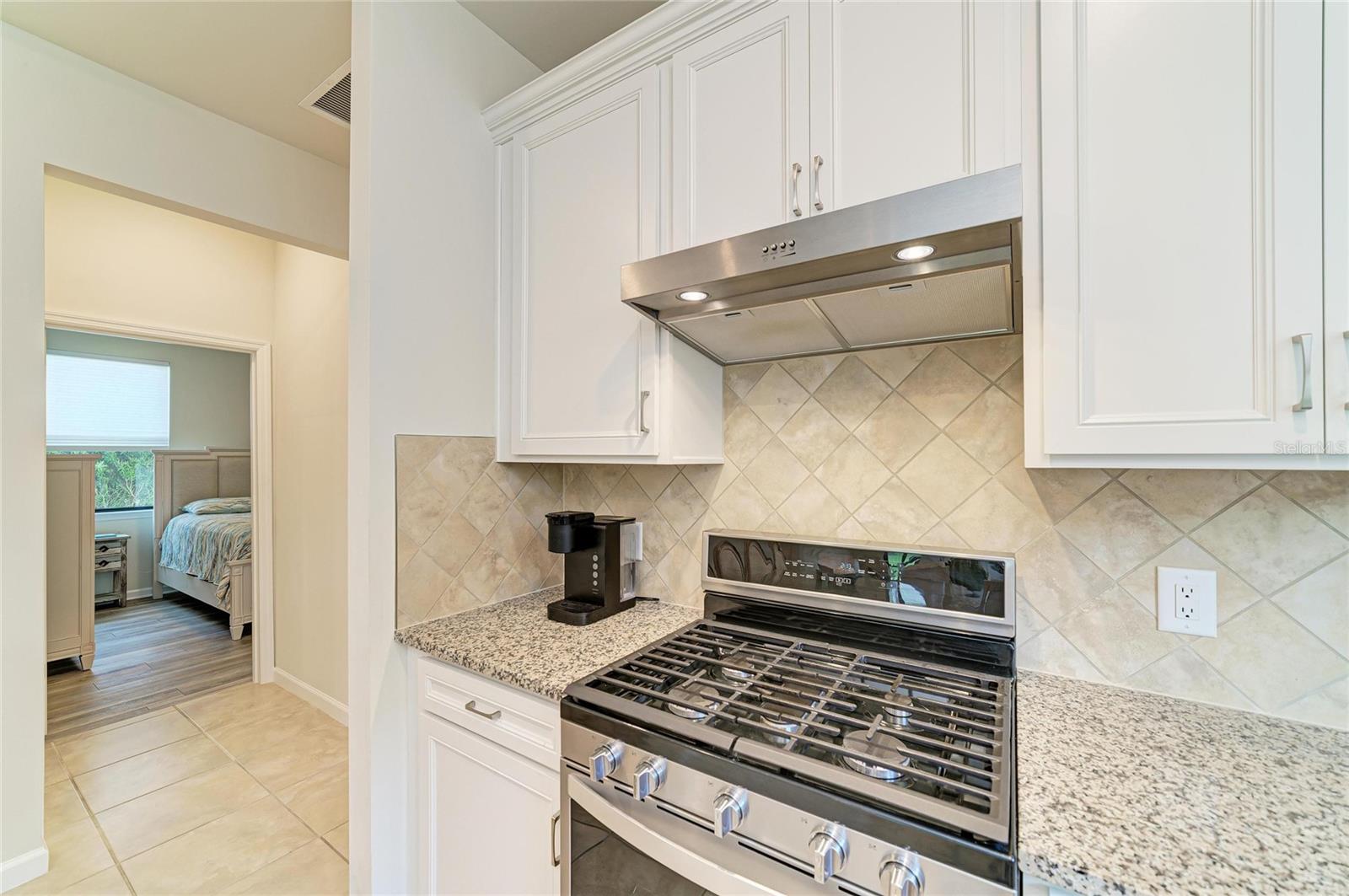 7013 HANOVER CT, LAKEWOOD RANCH, FL, 34202
