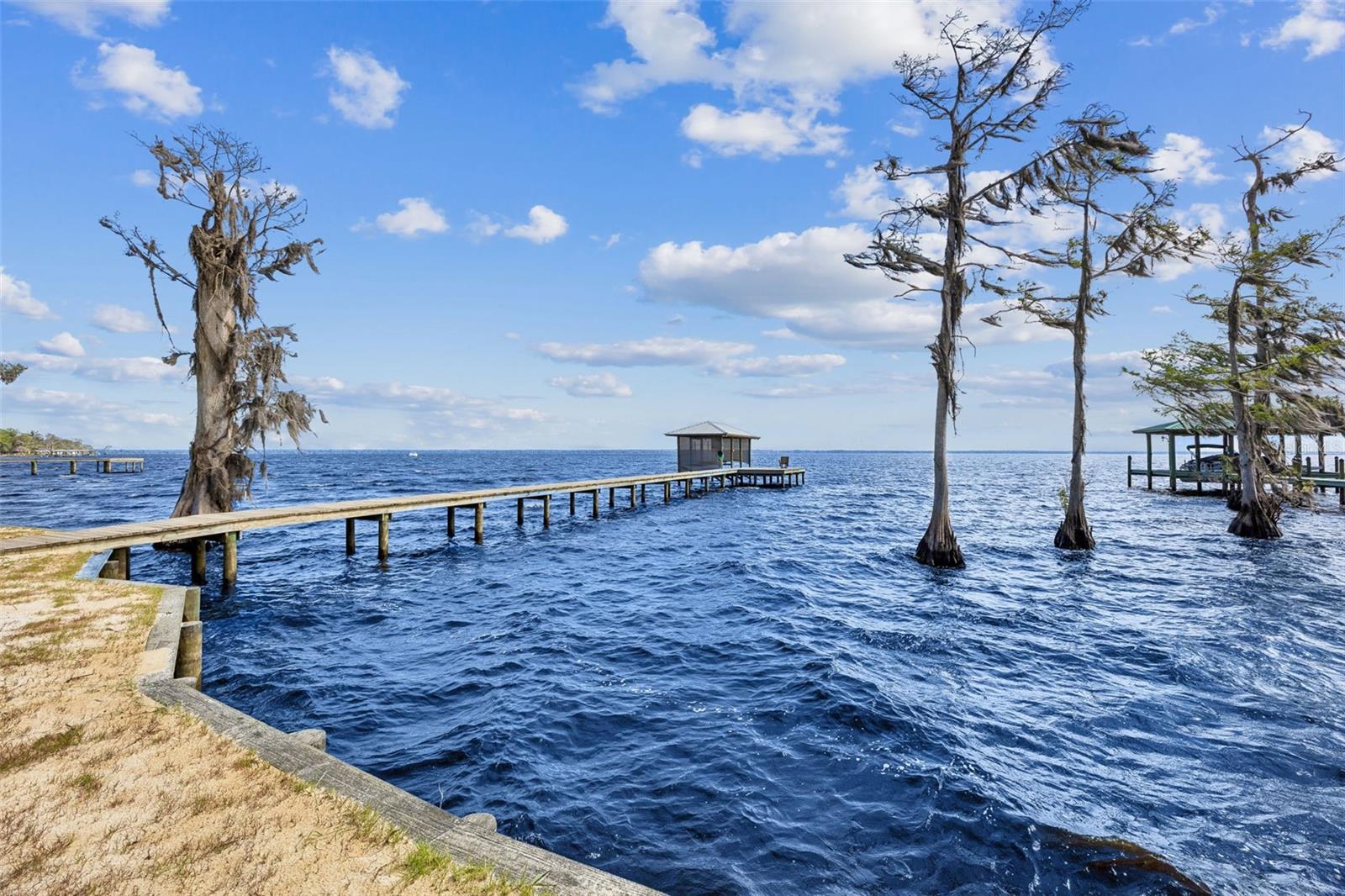 108 SANDRA LN, CRESCENT CITY, FL, 32112