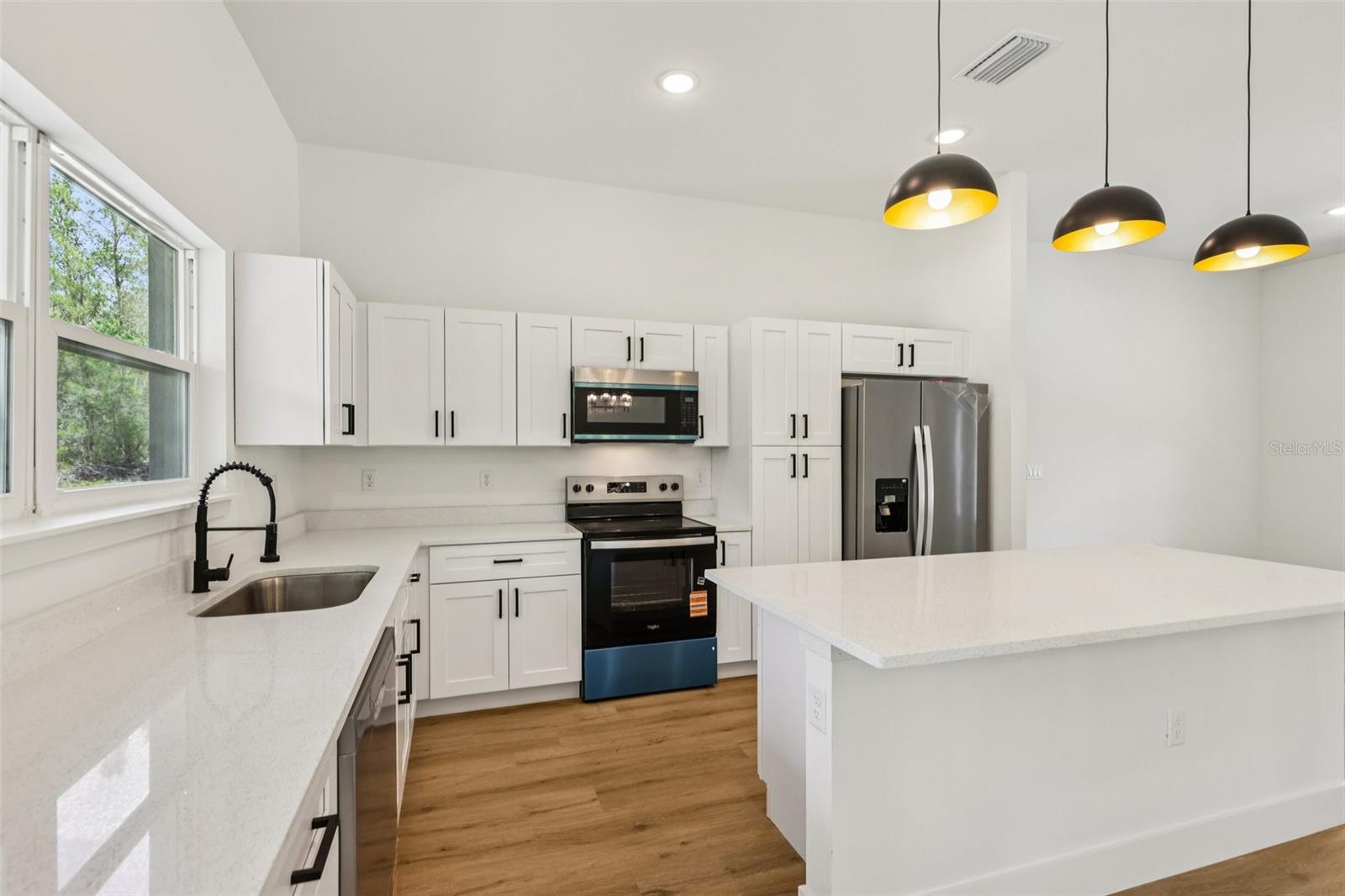 80 MALAUKA PASS CRSE, OCKLAWAHA, FL, 32179