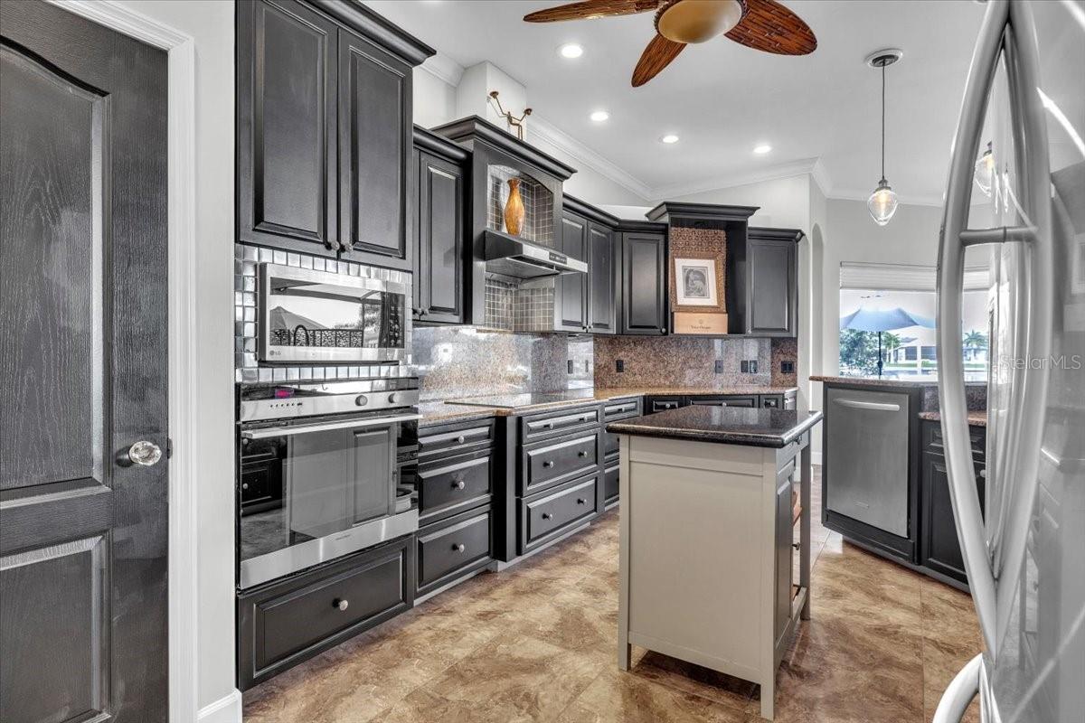 1110 MINEO DR, PUNTA GORDA, FL, 33950