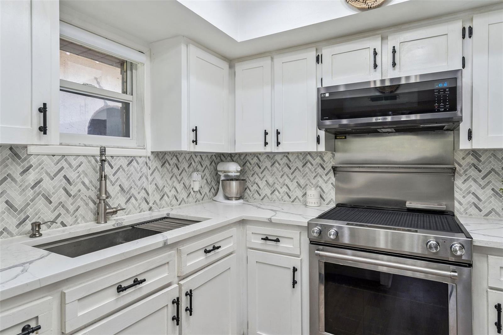 525 7TH ST NE, WINTER HAVEN, FL, 33881