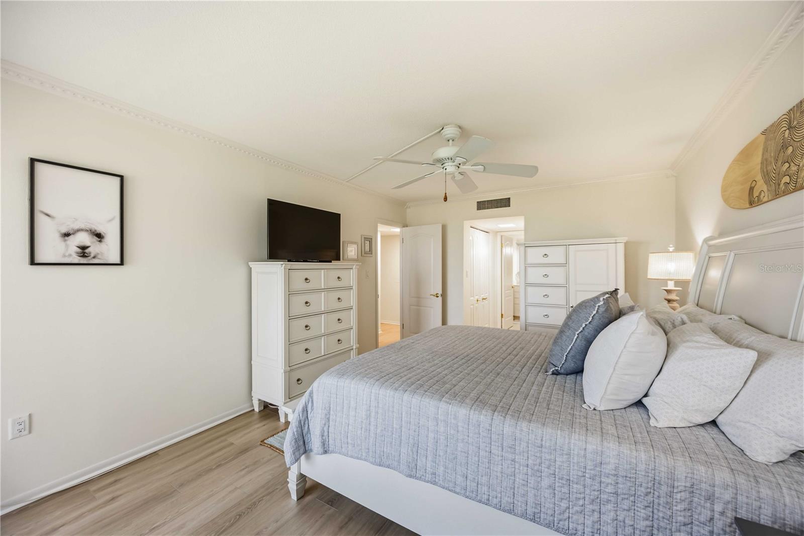 1150 TARPON CENTER DR #208, VENICE, FL, 34285
