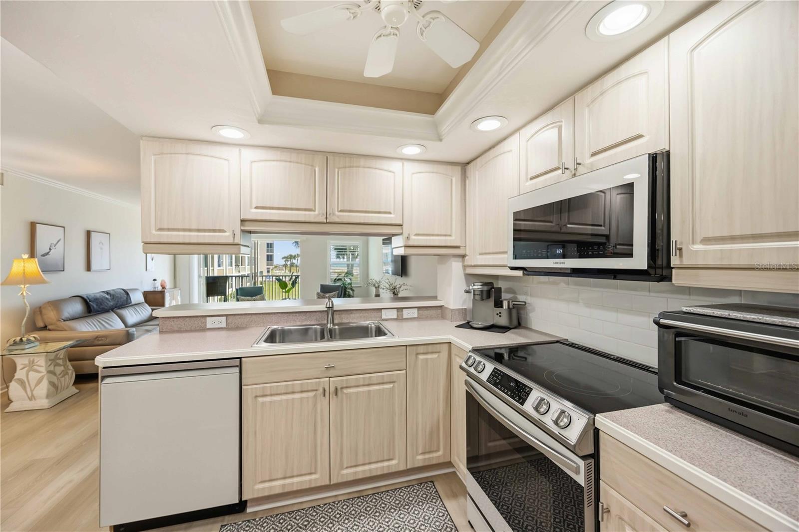 1150 TARPON CENTER DR #208, VENICE, FL, 34285