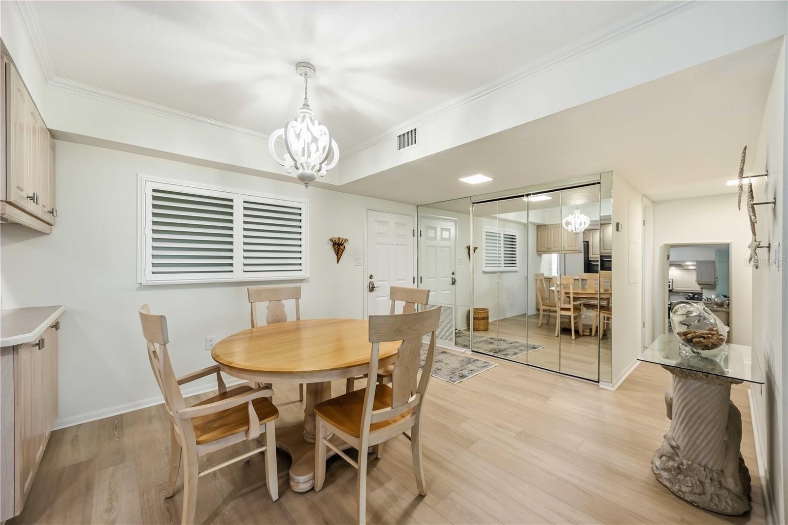 1150 TARPON CENTER DR #208, VENICE, FL, 34285