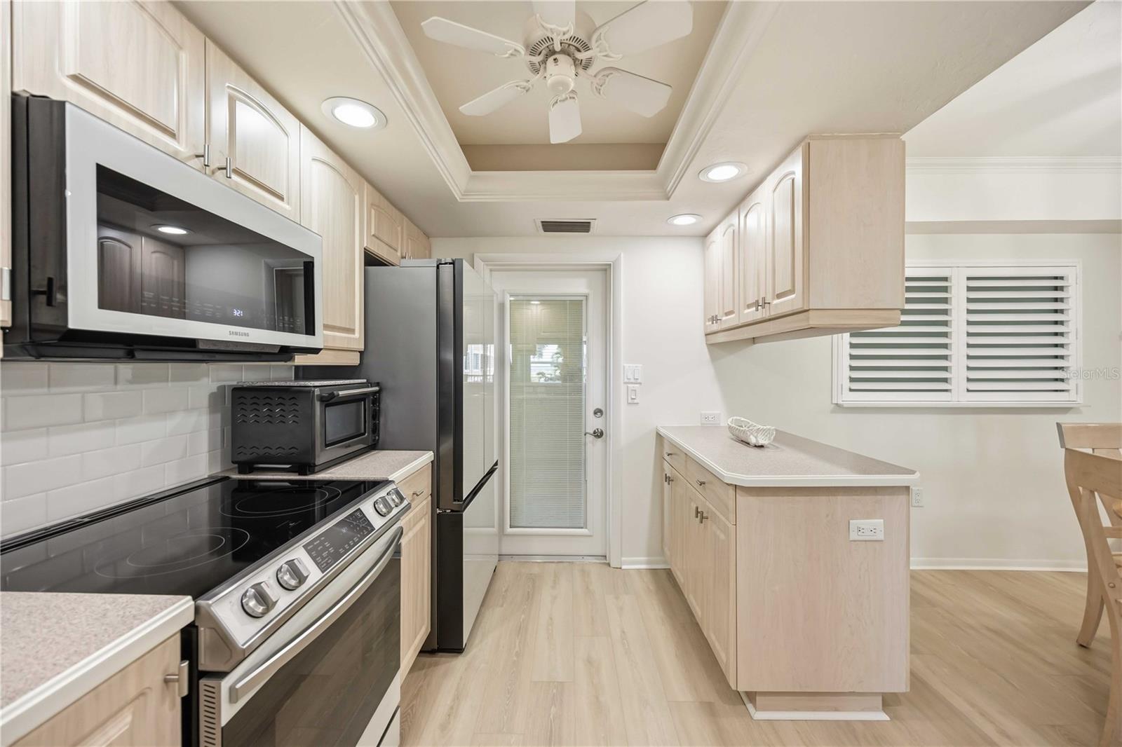 1150 TARPON CENTER DR #208, VENICE, FL, 34285