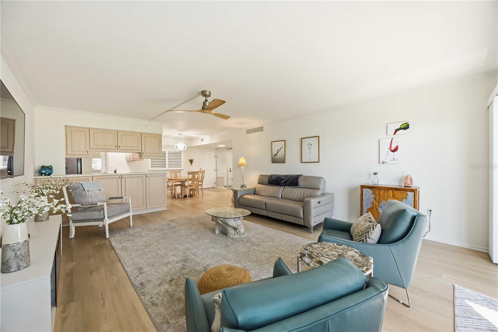 1150 TARPON CENTER DR #208, VENICE, FL, 34285